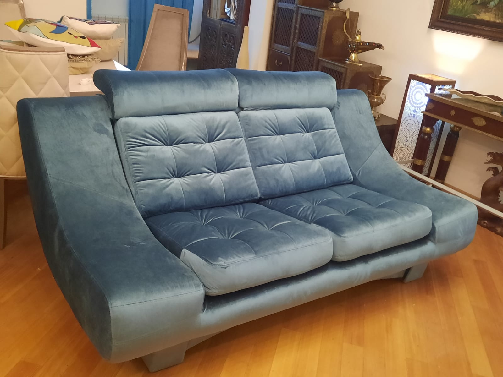 Обивка дивана на дому. Николаевск