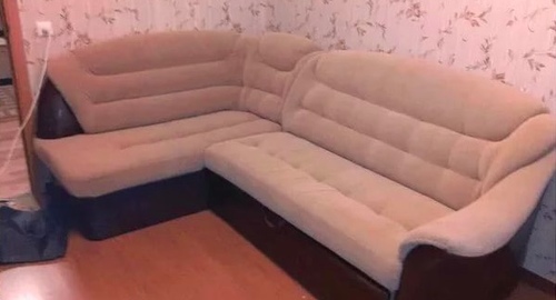 Перетяжка углового дивана. Николаевск